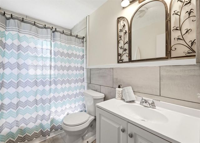 6129 ELMHURST DRIVE, New Port Richey, FL 34653