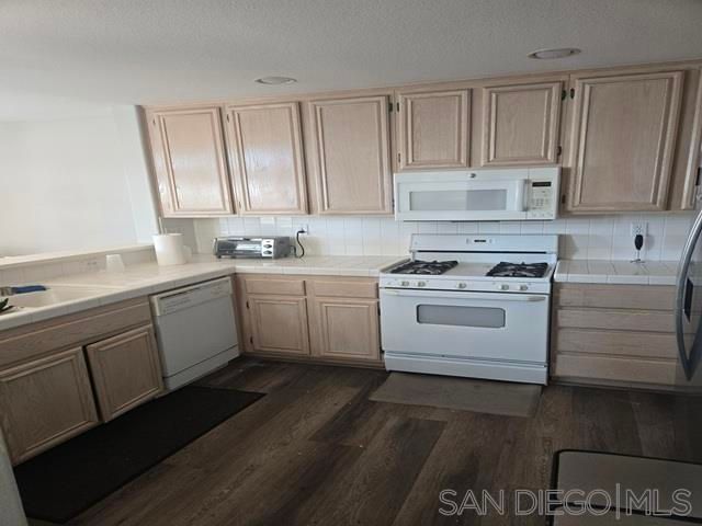 1235 A Natoma Way, Oceanside, CA 92057