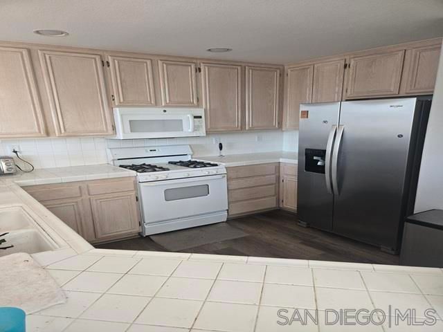 1235 A Natoma Way, Oceanside, CA 92057