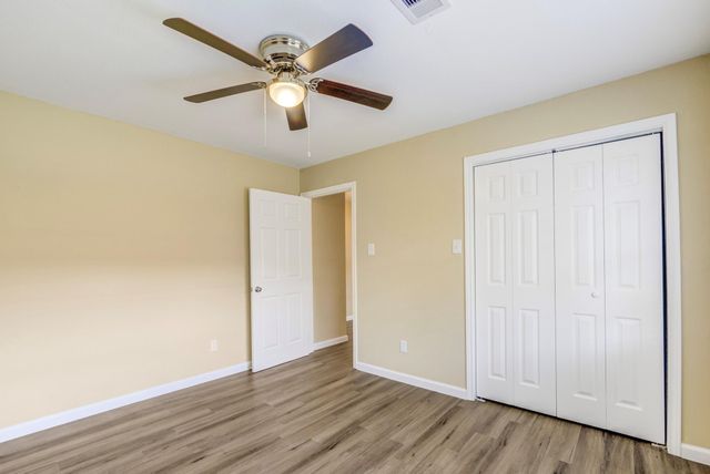 1406 W Talmage Street, Alvin, TX 77511