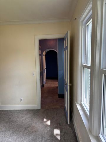 904 Homecrest Avenue, Kalamazoo, MI 49001