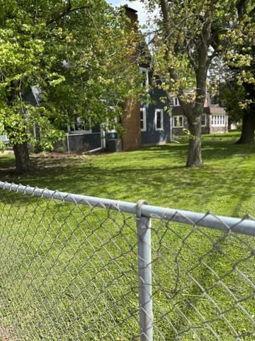 904 Homecrest Avenue, Kalamazoo, MI 49001