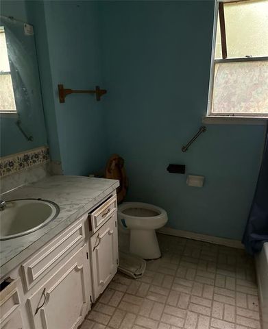 4835 County Road 380, Rosharon, TX 77583