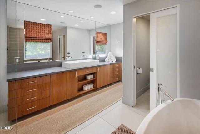 1900 Ransom Road, Glendale, CA 91201