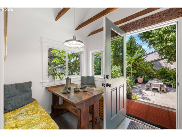 7881 Se 48TH Ave, Portland, OR 97206