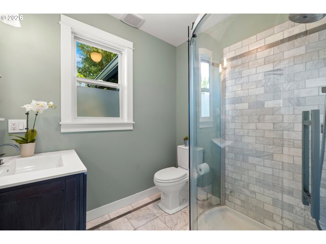7881 Se 48TH Ave, Portland, OR 97206