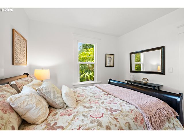 7881 Se 48TH Ave, Portland, OR 97206