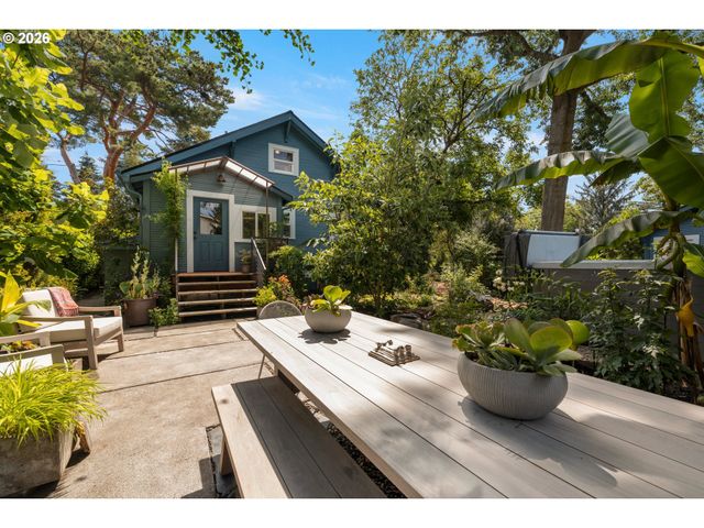 7881 Se 48TH Ave, Portland, OR 97206