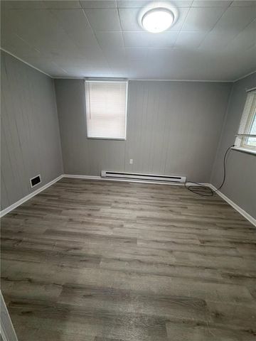 1156 North Ave, Pitcairn, PA 15140