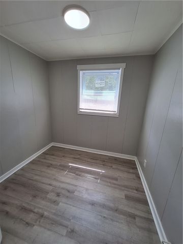 1156 North Ave, Pitcairn, PA 15140