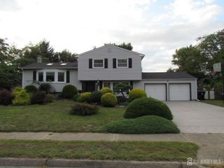 7 Wellington Road, East Brunswick, NJ 08816
