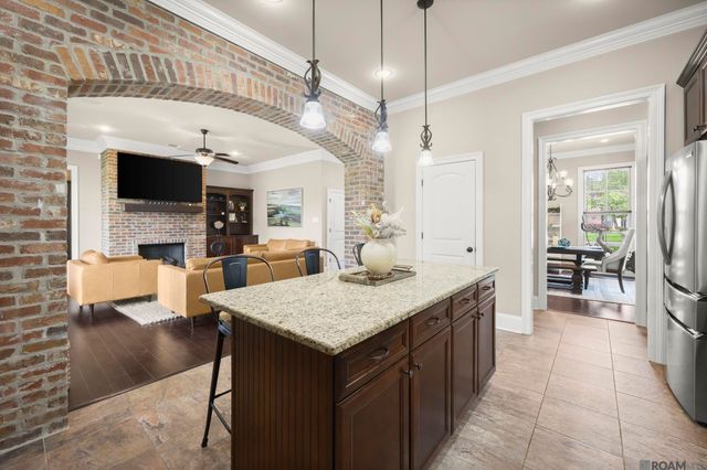 2956 Meadow Grove Ave, Zachary, LA 70791