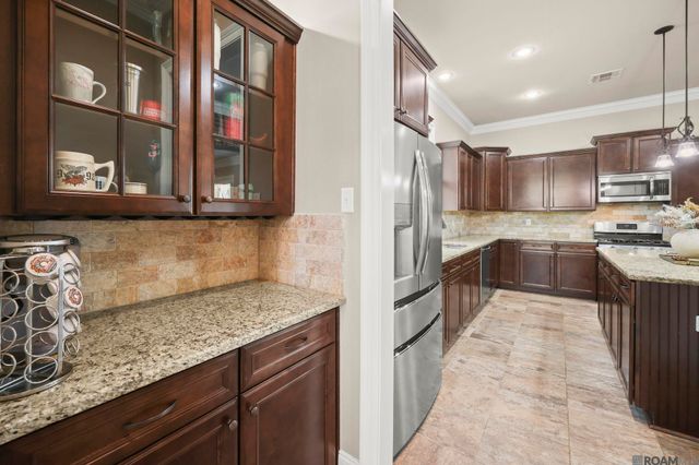 2956 Meadow Grove Ave, Zachary, LA 70791