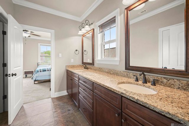 2956 Meadow Grove Ave, Zachary, LA 70791