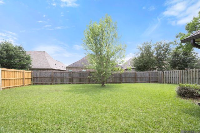 2956 Meadow Grove Ave, Zachary, LA 70791