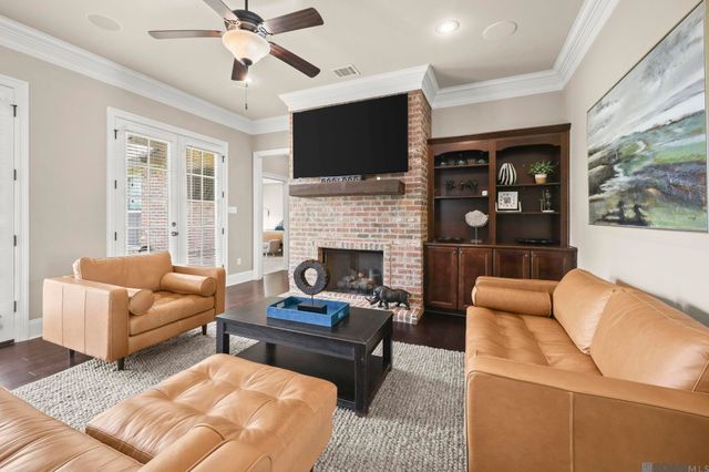 2956 Meadow Grove Ave, Zachary, LA 70791