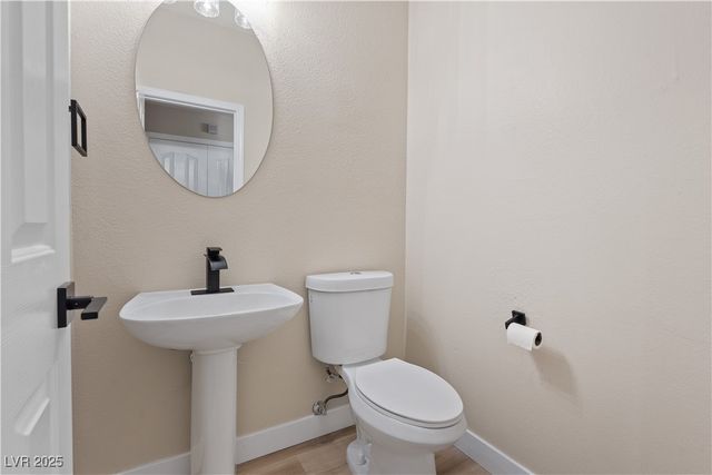 9272 West Viking Road, Las Vegas, NV 89147