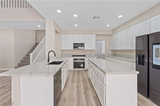 9272 West Viking Road, Las Vegas, NV 89147