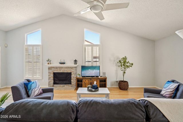 621 S CRISS Street, Chandler, AZ 85226