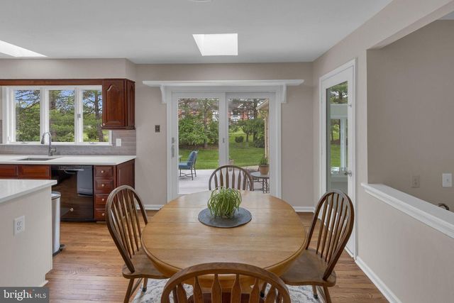 9 RIVERSTONE CIR, New Hope, PA 18938