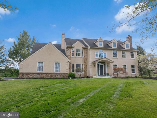 9 RIVERSTONE CIR, New Hope, PA 18938
