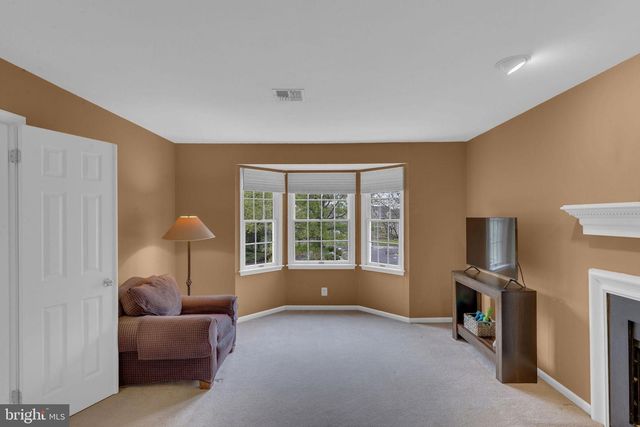 9 RIVERSTONE CIR, New Hope, PA 18938
