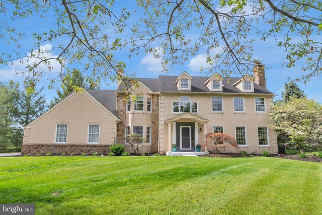 9 RIVERSTONE CIR, New Hope, PA 18938