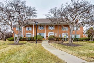 2 N Tower Road, Oak Brook, IL 60523