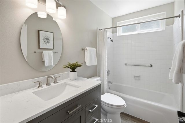 6921 Garden Circle, Huntington Beach, CA 92648