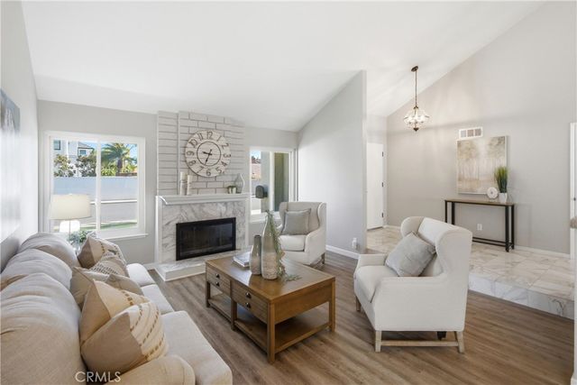 6921 Garden Circle, Huntington Beach, CA 92648