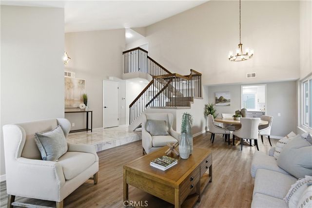 6921 Garden Circle, Huntington Beach, CA 92648