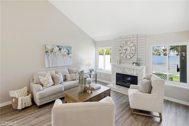 6921 Garden Circle, Huntington Beach, CA 92648