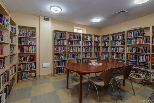 166-25 Powells Cove Boulevard 18C, Beechhurst, NY 11357