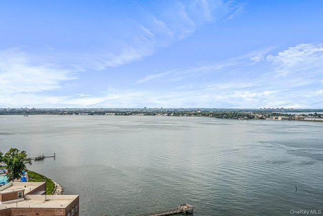 166-25 Powells Cove Boulevard 18C, Beechhurst, NY 11357