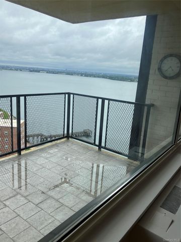 166-25 Powells Cove Boulevard 18C, Beechhurst, NY 11357