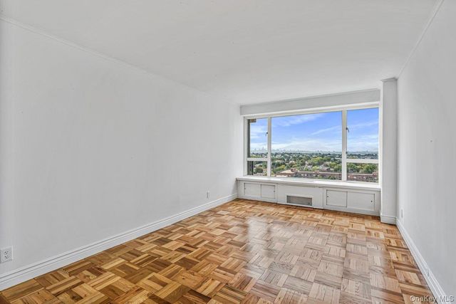 166-25 Powells Cove Boulevard 18C, Beechhurst, NY 11357