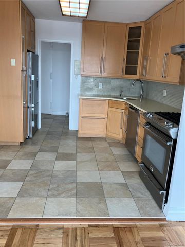 166-25 Powells Cove Boulevard 18C, Beechhurst, NY 11357