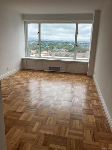 166-25 Powells Cove Boulevard 18C, Beechhurst, NY 11357
