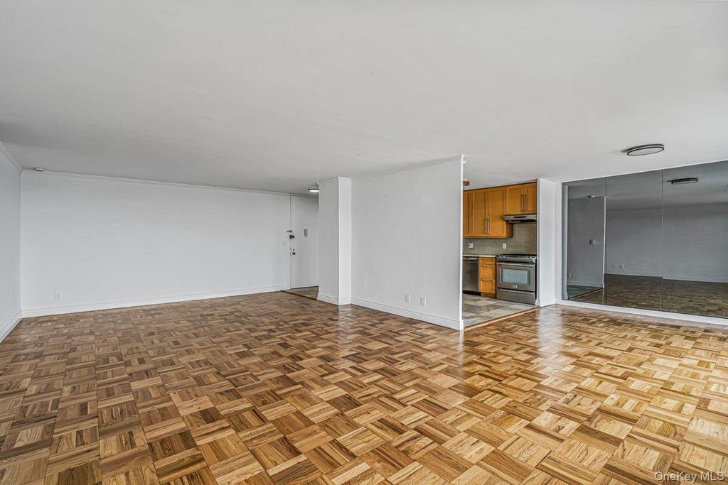 166-25 Powells Cove Boulevard 18C, Beechhurst, NY 11357 — photo 4