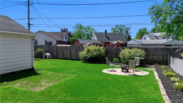 21 Peinkofer Drive, Cheektowaga, NY 14225