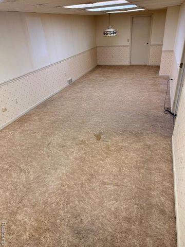 2604 Johnathan Avenue Ne, Grand Rapids Charter Township, MI 49525