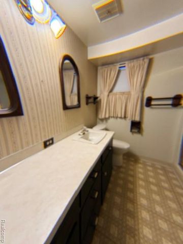 2604 Johnathan Avenue Ne, Grand Rapids Charter Township, MI 49525