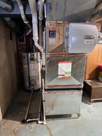 2604 Johnathan Avenue Ne, Grand Rapids Charter Township, MI 49525