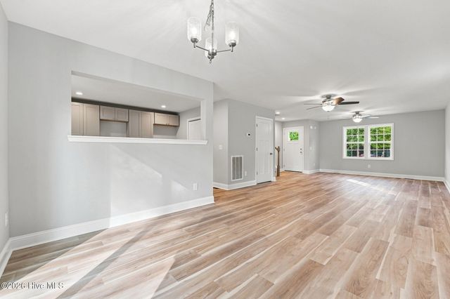 595 S Glover Street, Southern Pines, NC 28387