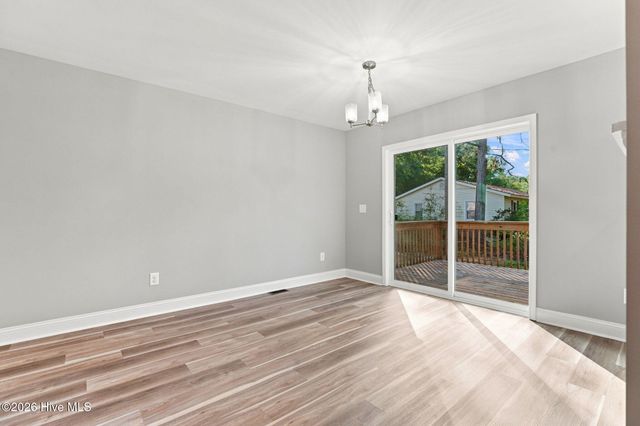 595 S Glover Street, Southern Pines, NC 28387