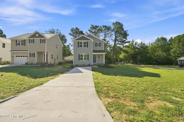 595 S Glover Street, Southern Pines, NC 28387
