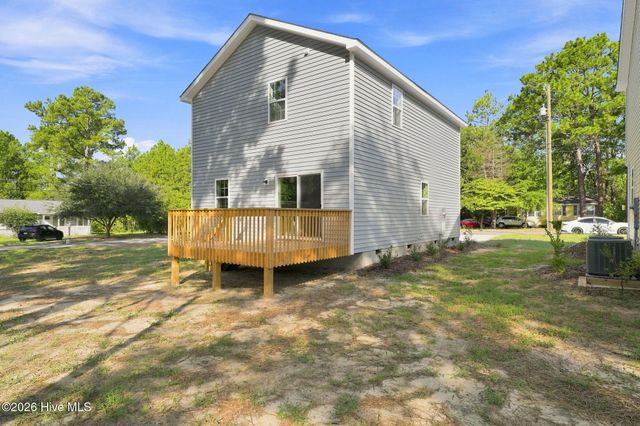 595 S Glover Street, Southern Pines, NC 28387