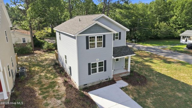 595 S Glover Street, Southern Pines, NC 28387