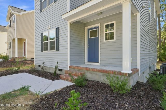 595 S Glover Street, Southern Pines, NC 28387