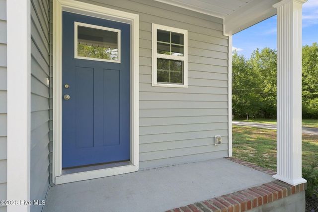 595 S Glover Street, Southern Pines, NC 28387